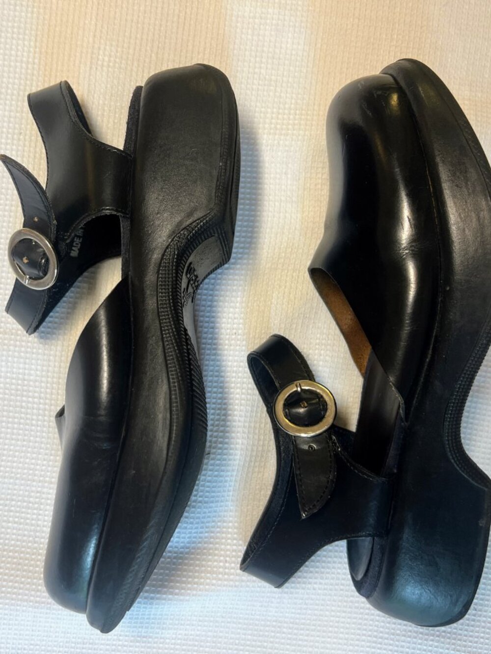 Dansko Mary Jane with adjustable silver buckle, shiny black, size 39 (8.5-9)